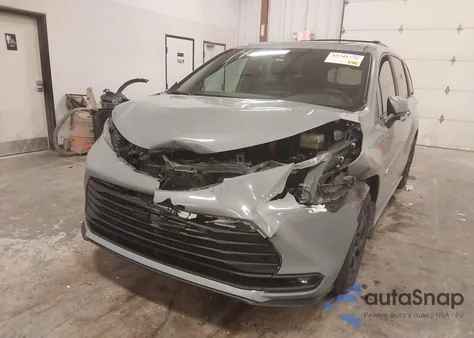 2025 Toyota Sienna Woodland Edition z USA, uszkodzony, nr VIN 5TDCSKFC7SS169095